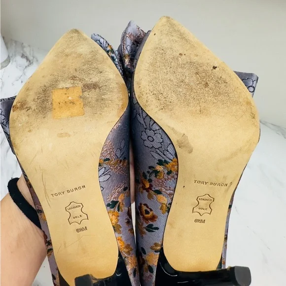 Tory Burch Floral Bow Heels in Gray and Yellow - Picture 9 of 11
